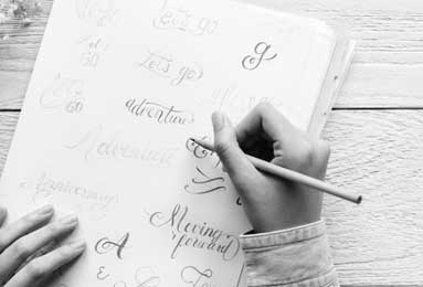 夸张！7轮13球！瓦科补时破门完成双响，泰山再度扳平2-2申花