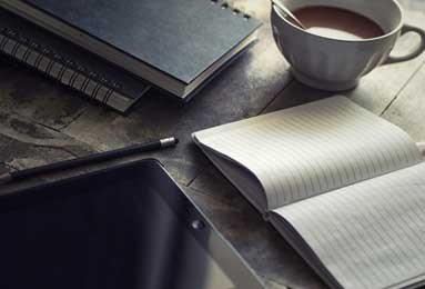 夸张！7轮13球！瓦科补时破门完成双响，泰山再度扳平2-2申花