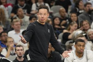 世界赛官网推荐-米奇-约翰逊：这场失利很苦涩 第四节彻底崩盘让人沮丧