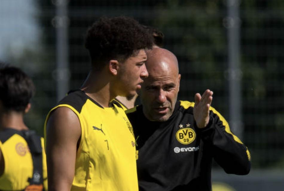 体图：桑乔第一次效力多特时，需要教练叫醒才能准时参加训练