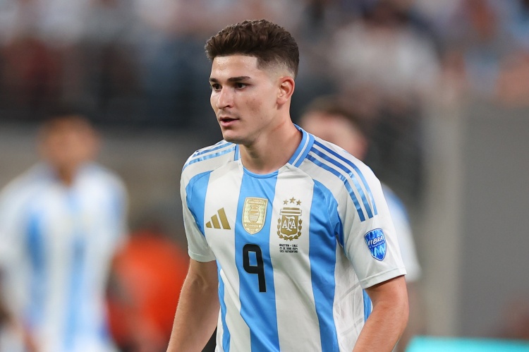 全球总决赛-小蜘蛛谈助攻梅西：我本打算自己射门，但看到梅西过来就传给他