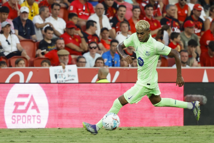 亚马尔闪耀首秀贡献传射当选MVP，预测他本赛季能斩获多少进球？